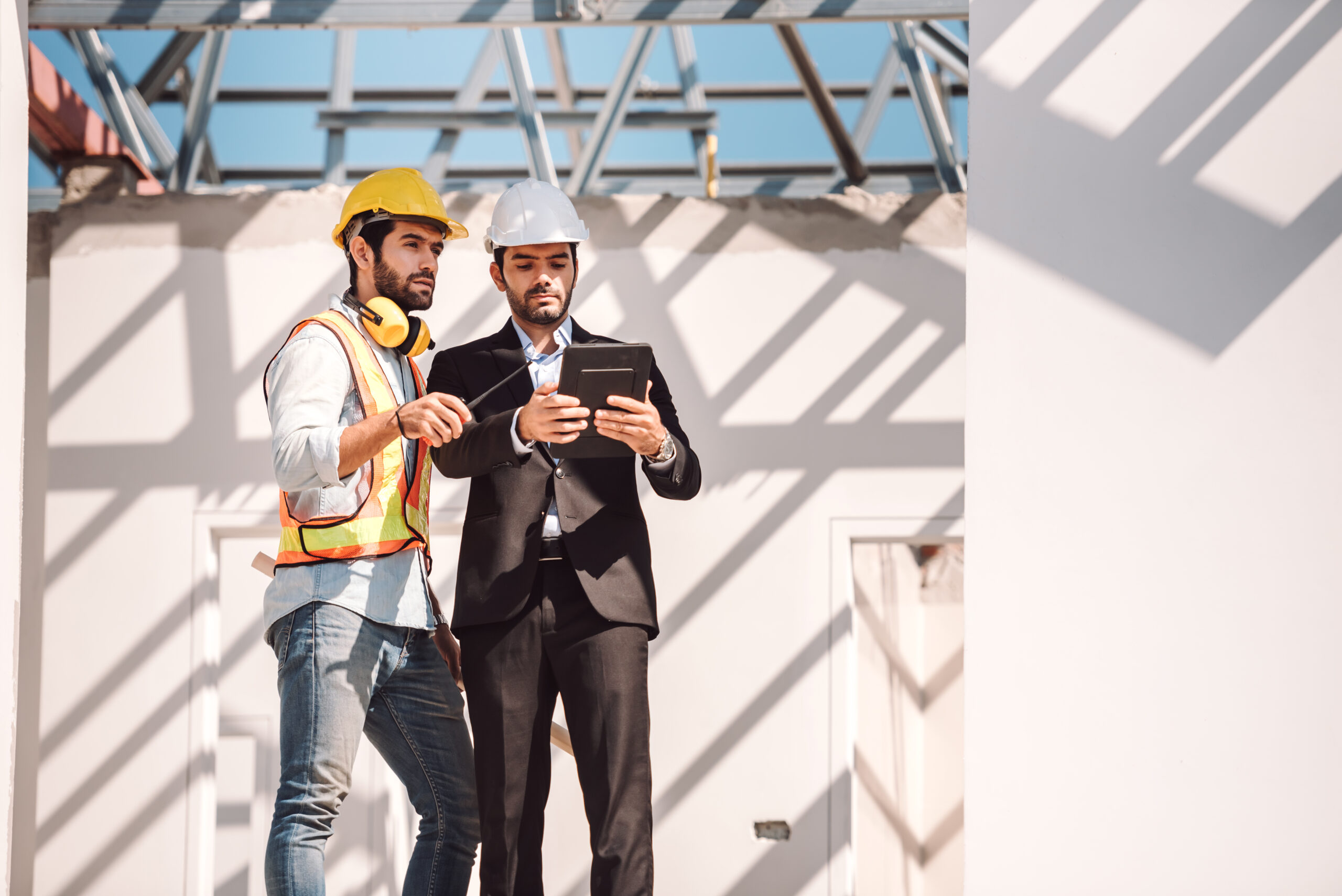 Manpower in the Age of Smart Construction: Bridging the Tech-Labor Gap in Dubai
